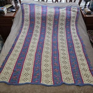Handmade Vintage Crochet Afghan Throw Blanket with Floral Pattern